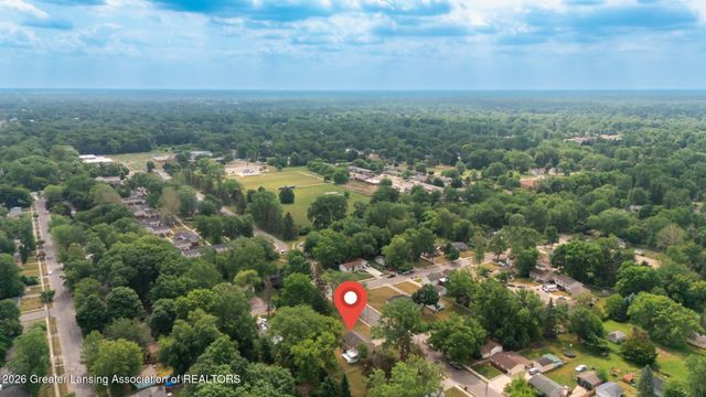 2822 Risdale Avenue, Lansing, MI 48911