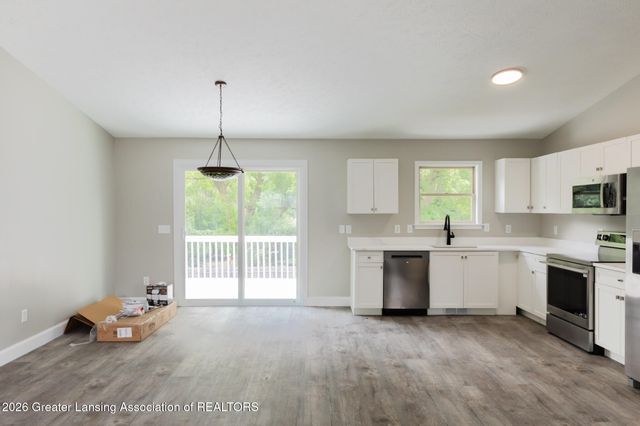 2822 Risdale Avenue, Lansing, MI 48911
