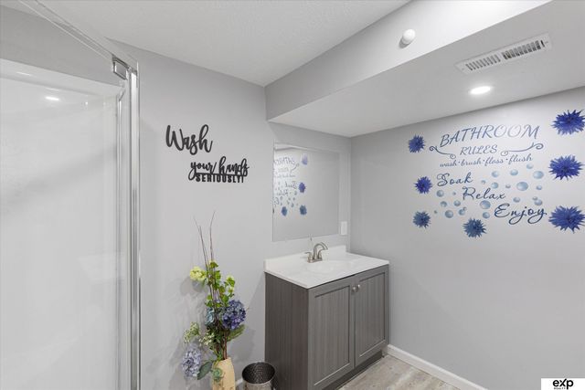 1414 N 30th Street, Omaha, NE 68131