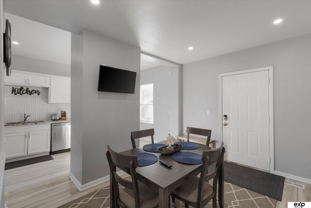 1414 N 30th Street, Omaha, NE 68131