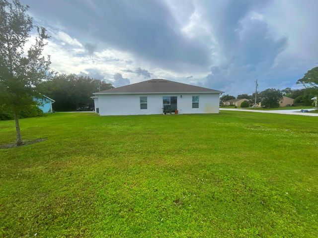 2301 SE SURREY Place, Port St. Lucie, Port St Lucie, FL 34952