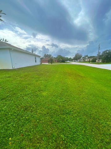 2301 SE SURREY Place, Port St. Lucie, Port St Lucie, FL 34952