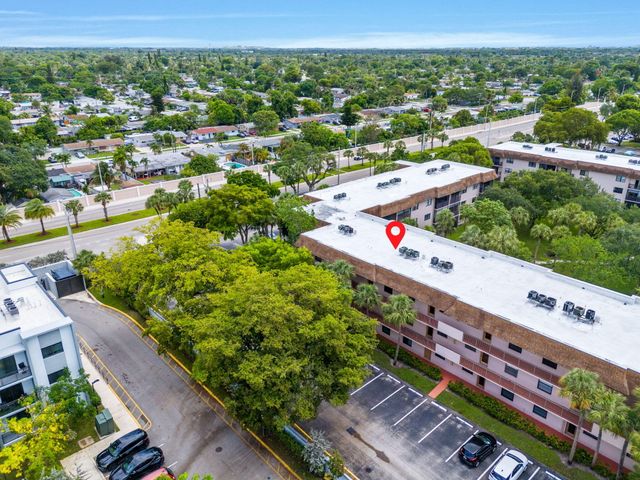 6095 N Sabal Palm Boulevard 207, Tamarac, FL 33319