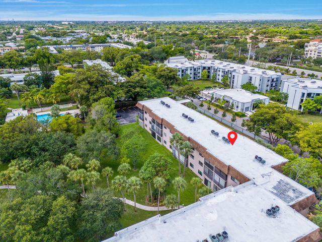 6095 N Sabal Palm Boulevard 207, Tamarac, FL 33319