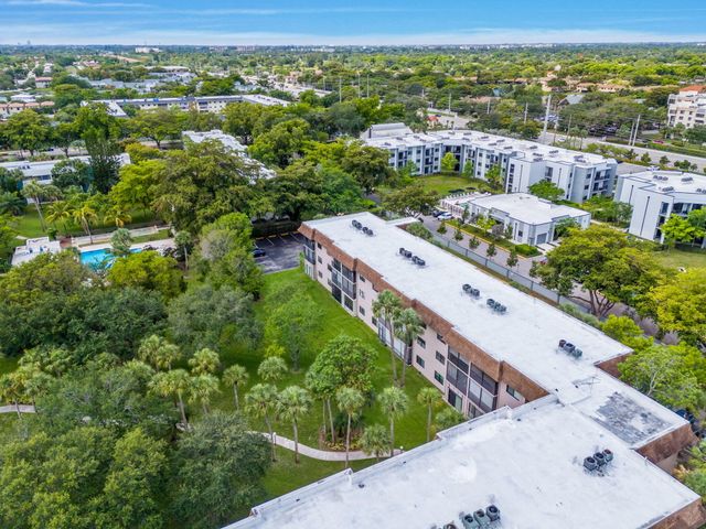 6095 N Sabal Palm Boulevard 207, Tamarac, FL 33319