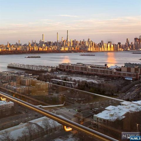 320 Adolphus Avenue 803, Cliffside Park, NJ 07010