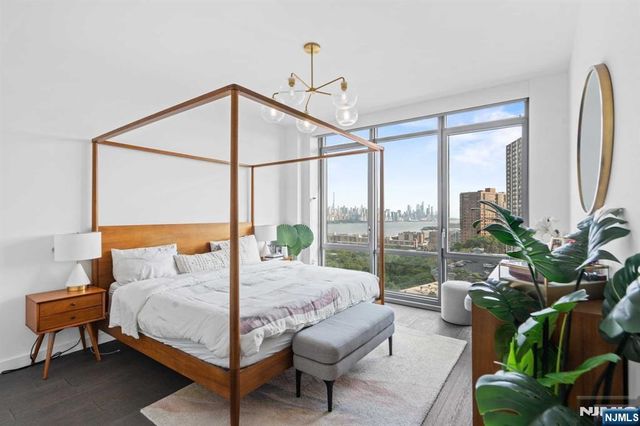 320 Adolphus Avenue 803, Cliffside Park, NJ 07010