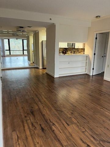 1800 Clairmont Lake A428, Decatur, GA 30033