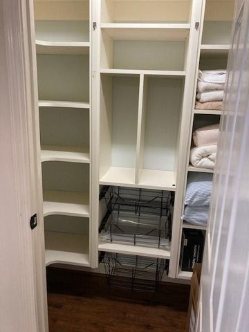 1800 Clairmont Lake A428, Decatur, GA 30033