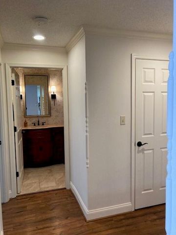 1800 Clairmont Lake A428, Decatur, GA 30033