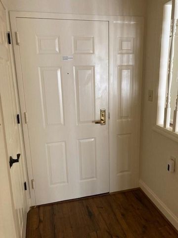 1800 Clairmont Lake A428, Decatur, GA 30033