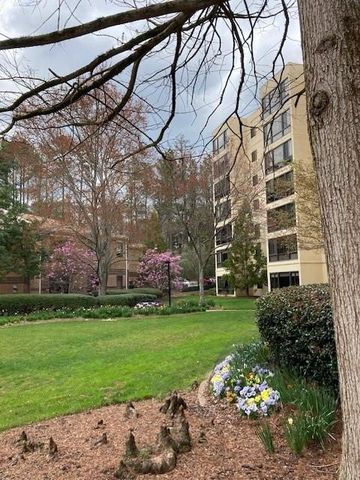 1800 Clairmont Lake A428, Decatur, GA 30033