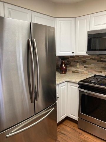 1800 Clairmont Lake A428, Decatur, GA 30033