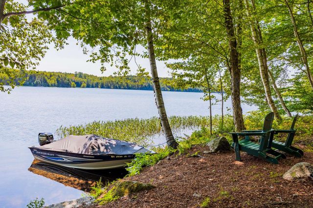 21 Shore Road, Grantham, NH 03753