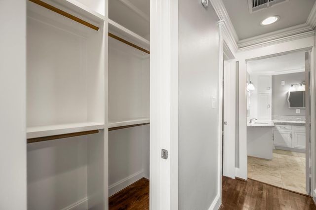 829 E 27th Street, Houston, TX 77009