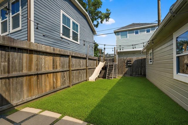 829 E 27th Street, Houston, TX 77009
