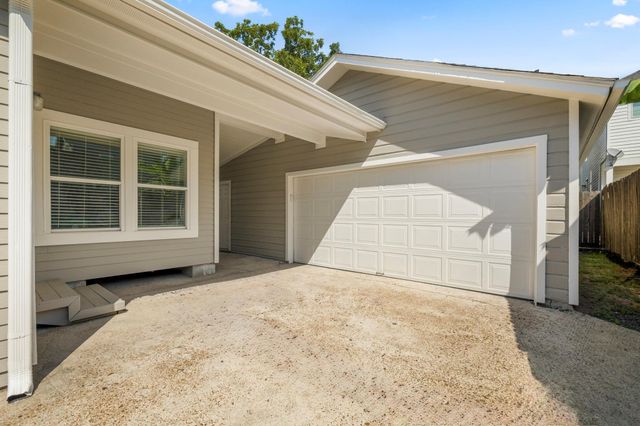 829 E 27th Street, Houston, TX 77009