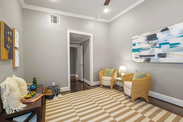 829 E 27th Street, Houston, TX 77009