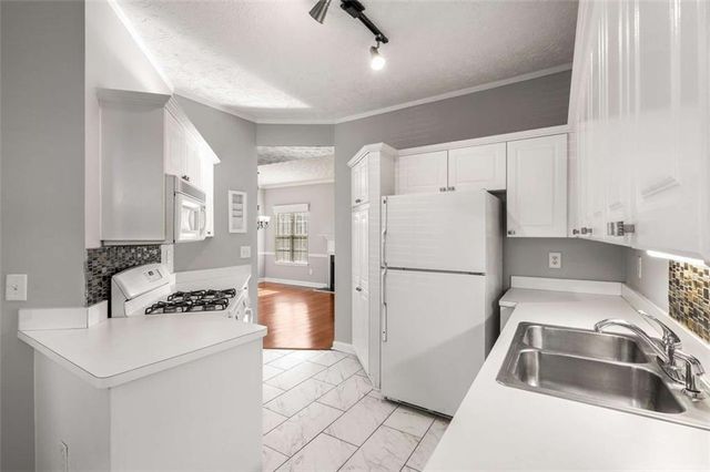 500 FRASER SE Street, Atlanta, GA 30312