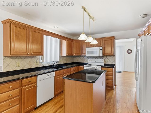 43579 Inglenook Court 38, Sterling Heights, MI 48314