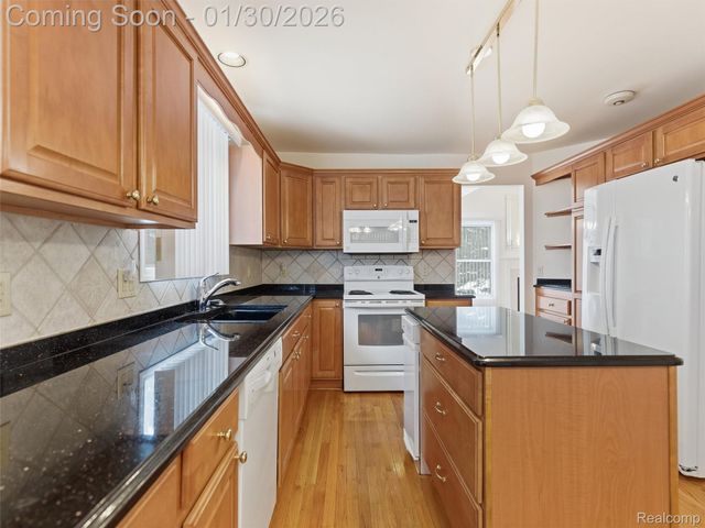 43579 Inglenook Court 38, Sterling Heights, MI 48314