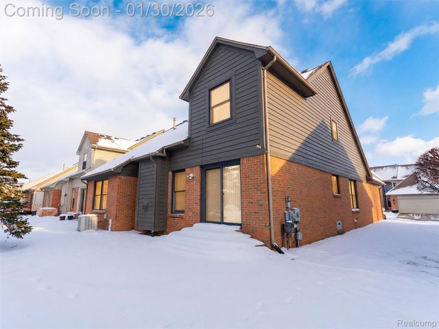 43579 Inglenook Court 38, Sterling Heights, MI 48314