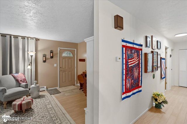 334 Fern Lane, Anchorage, AK 99504