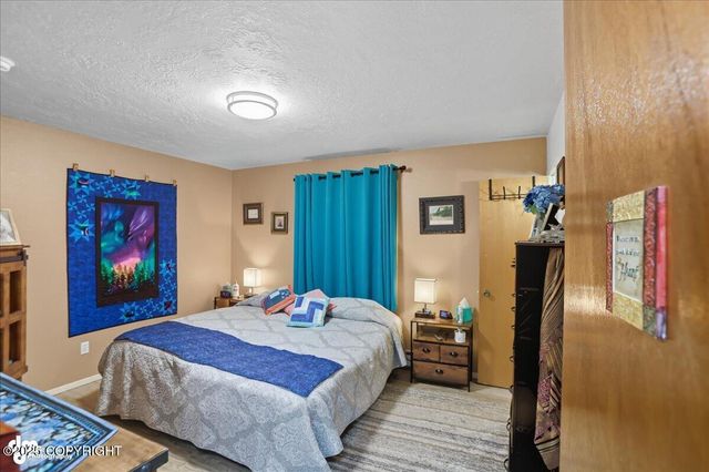 334 Fern Lane, Anchorage, AK 99504