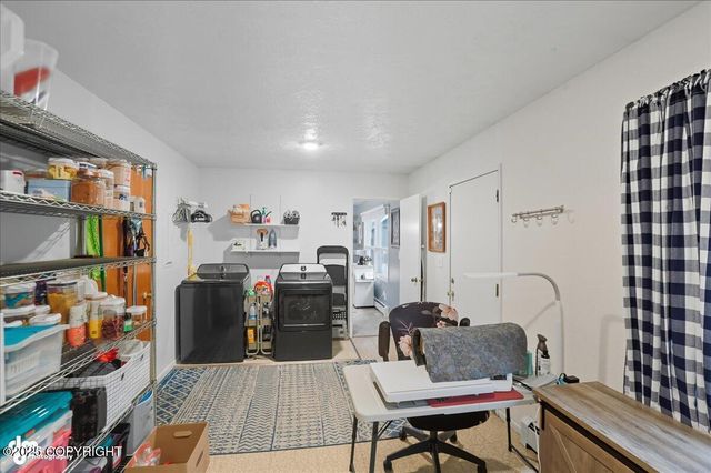 334 Fern Lane, Anchorage, AK 99504
