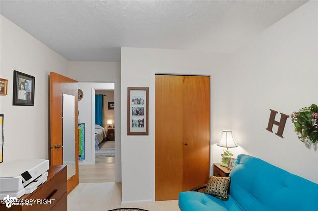 334 Fern Lane, Anchorage, AK 99504
