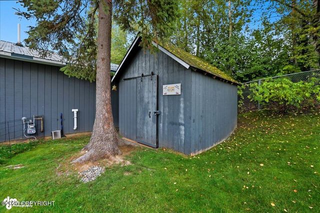 334 Fern Lane, Anchorage, AK 99504
