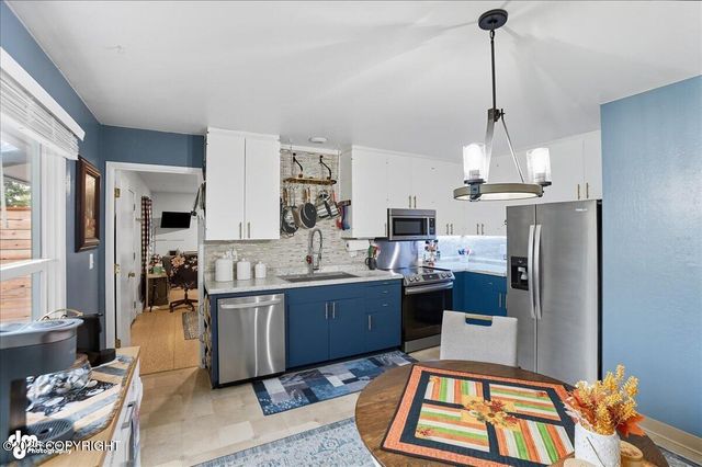 334 Fern Lane, Anchorage, AK 99504