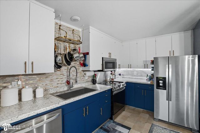 334 Fern Lane, Anchorage, AK 99504