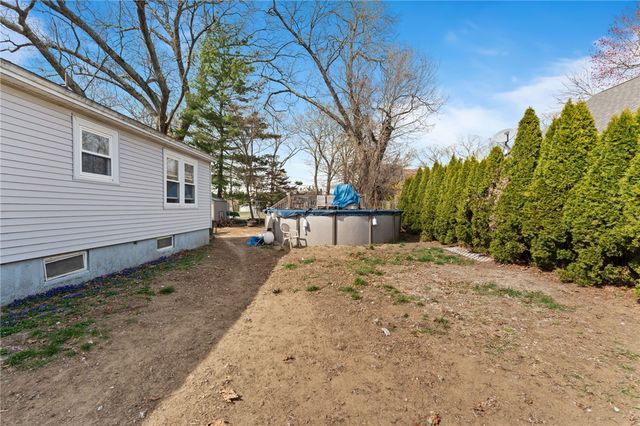 75 Northup Street, Warwick, RI 02889