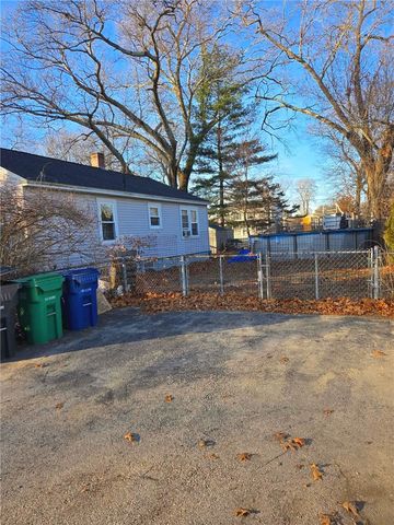 75 Northup Street, Warwick, RI 02889