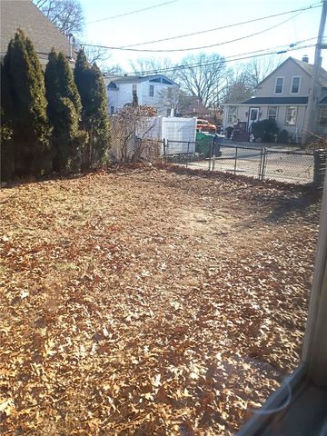 75 Northup Street, Warwick, RI 02889