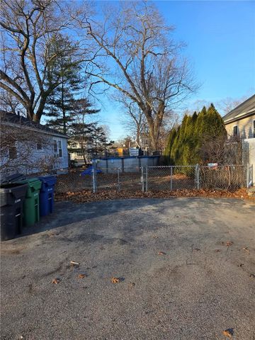 75 Northup Street, Warwick, RI 02889