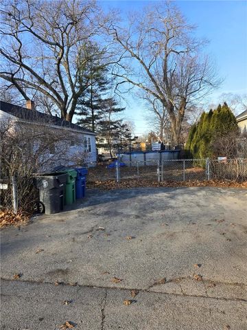 75 Northup Street, Warwick, RI 02889