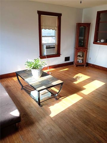 75 Northup Street, Warwick, RI 02889