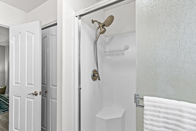 981 Garden Springs Circle, Medford, OR 97504