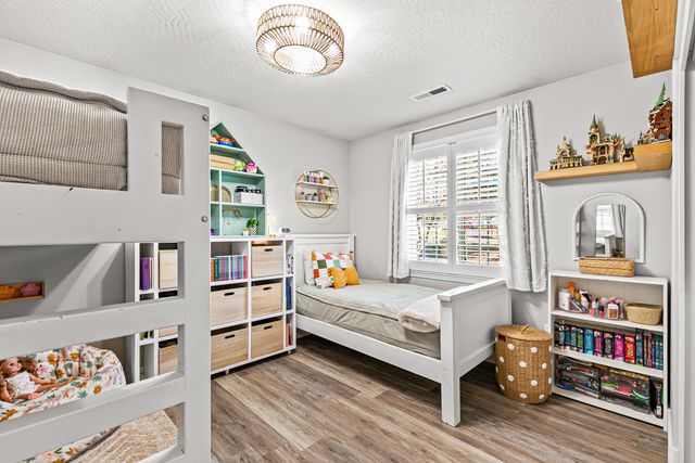 981 Garden Springs Circle, Medford, OR 97504