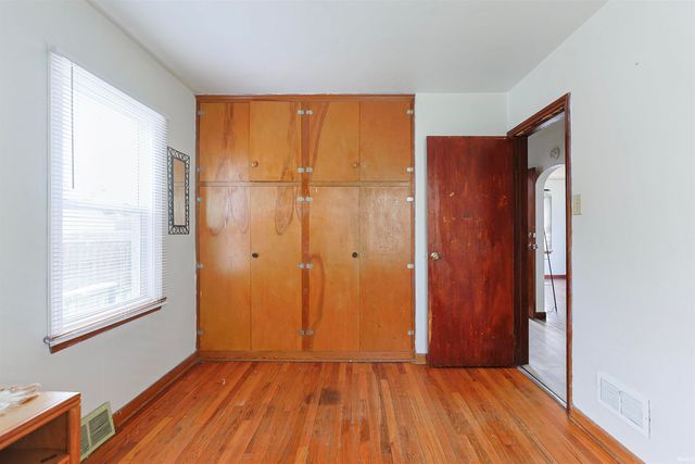 1850 Johnson Street, South Bend, IN 46628