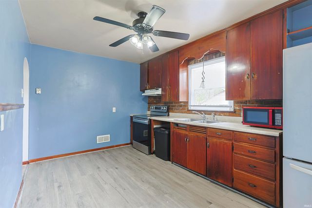 1850 Johnson Street, South Bend, IN 46628