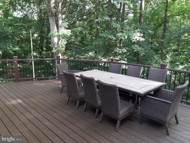 5236 AMPTHILL DR, Alexandria, VA 22312