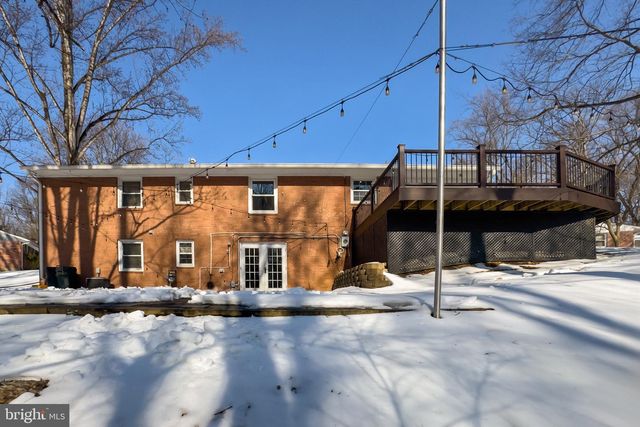 5236 AMPTHILL DR, Alexandria, VA 22312