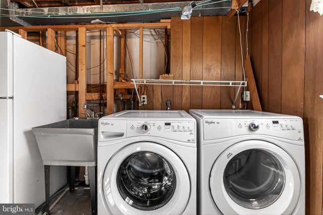 5236 AMPTHILL DR, Alexandria, VA 22312