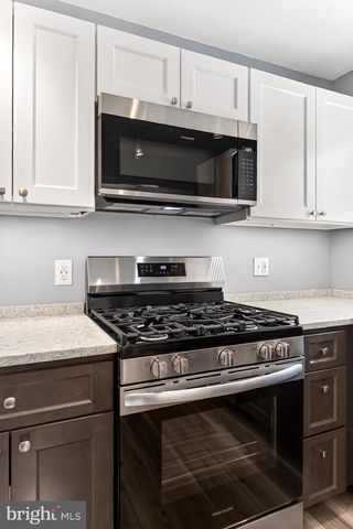 5236 AMPTHILL DR, Alexandria, VA 22312