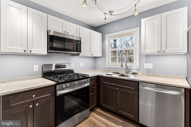 5236 AMPTHILL DR, Alexandria, VA 22312