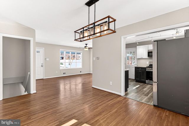 5236 AMPTHILL DR, Alexandria, VA 22312