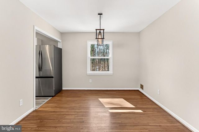 5236 AMPTHILL DR, Alexandria, VA 22312